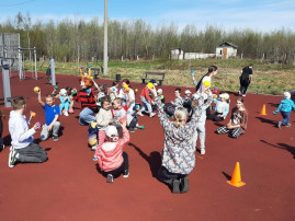 Мы спортивные ребята Мы спортивные ребята.